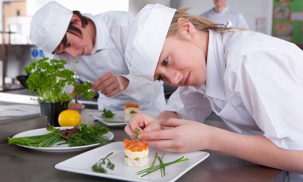 pomoc kuchenna praca 2025